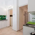 2 * بودابست